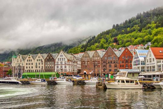 Båter langs Bergens brygge