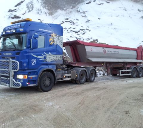 Lastebil med tippsemi Scania R620 6x4 Lasteevne 20m3